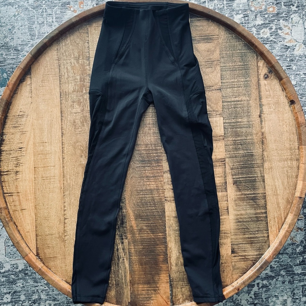 Lululemon Everlux and Mesh SHR Training Tight 25”